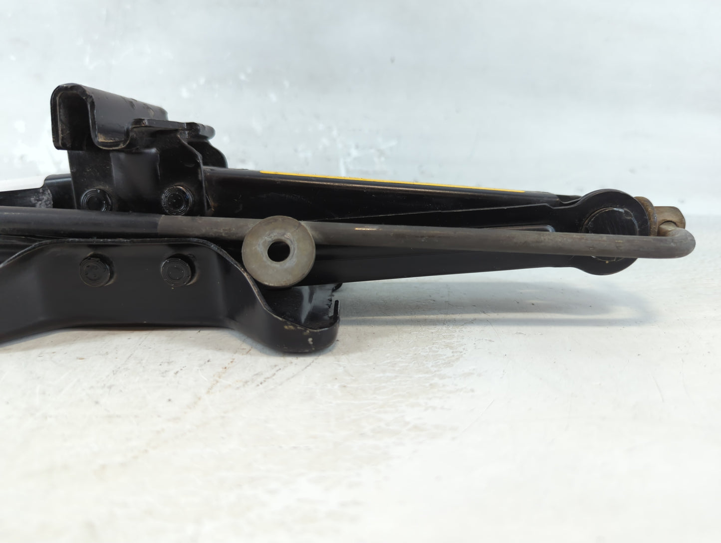 2016 Ford Fiesta Spare Scissor Car Jack 1071346 - Oemusedautoparts1.com