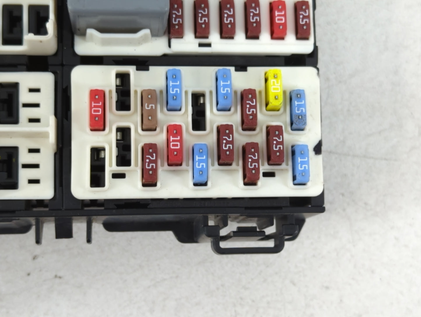 2014-2019 Ford Fiesta Fusebox Fuse Box Panel Relay Module Fits Fits 2014 2015 2016 2017 2018 2019 OEM Used Auto Parts - Oemu