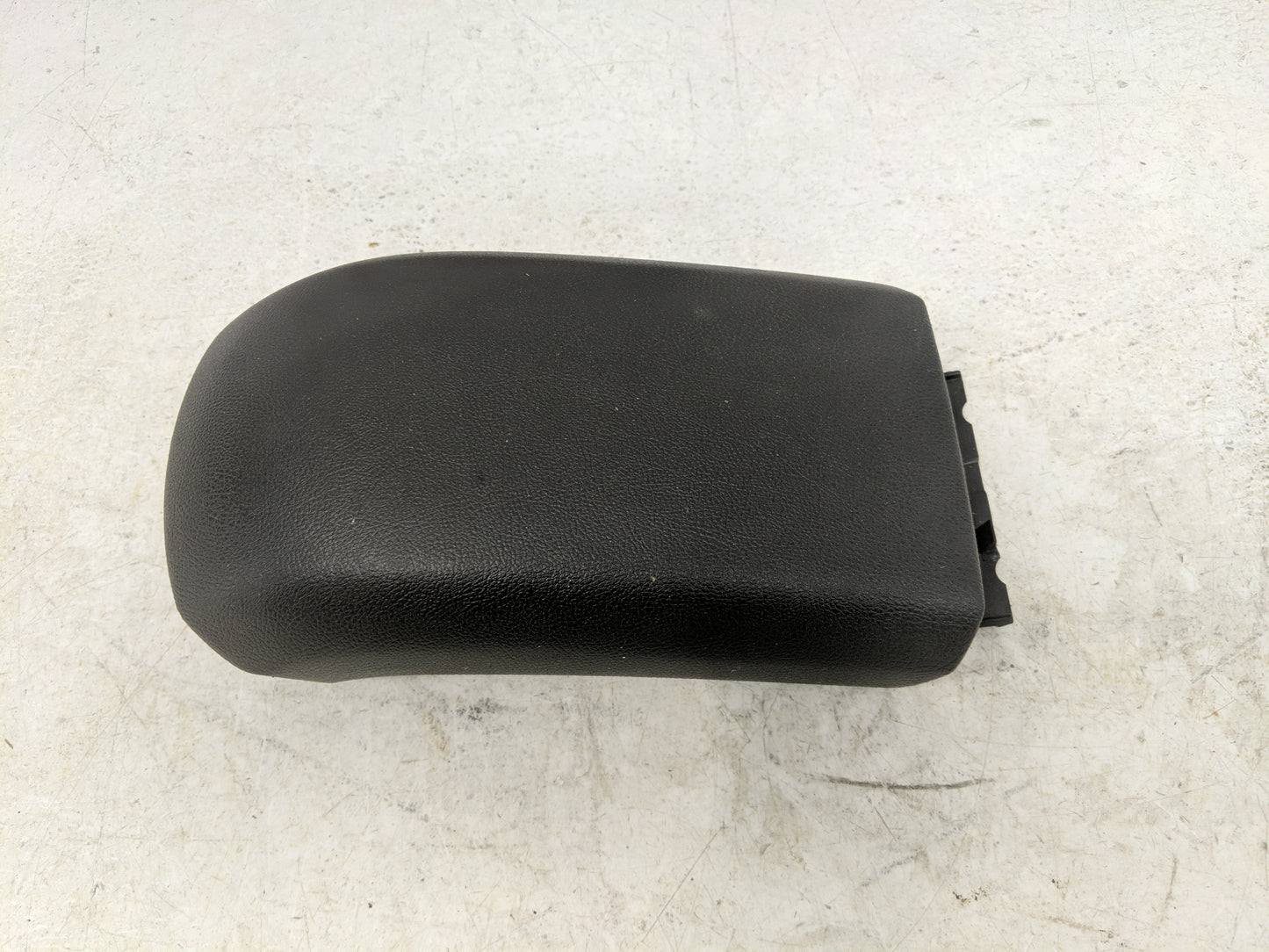 2014-2019 Ford Fiesta Center Console Armrest Cover Lid Fits Fits 2014 2015 2016 2017 2018 2019 OEM Used Auto Parts - Oemused