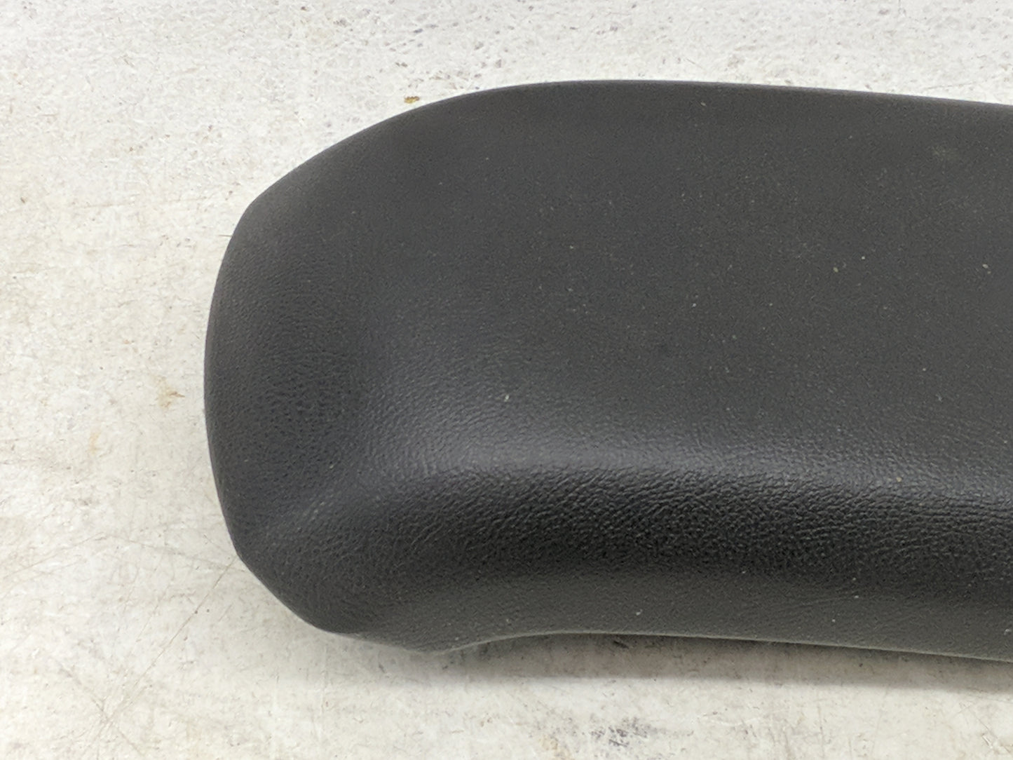 2014-2019 Ford Fiesta Center Console Armrest Cover Lid Fits Fits 2014 2015 2016 2017 2018 2019 OEM Used Auto Parts - Oemused