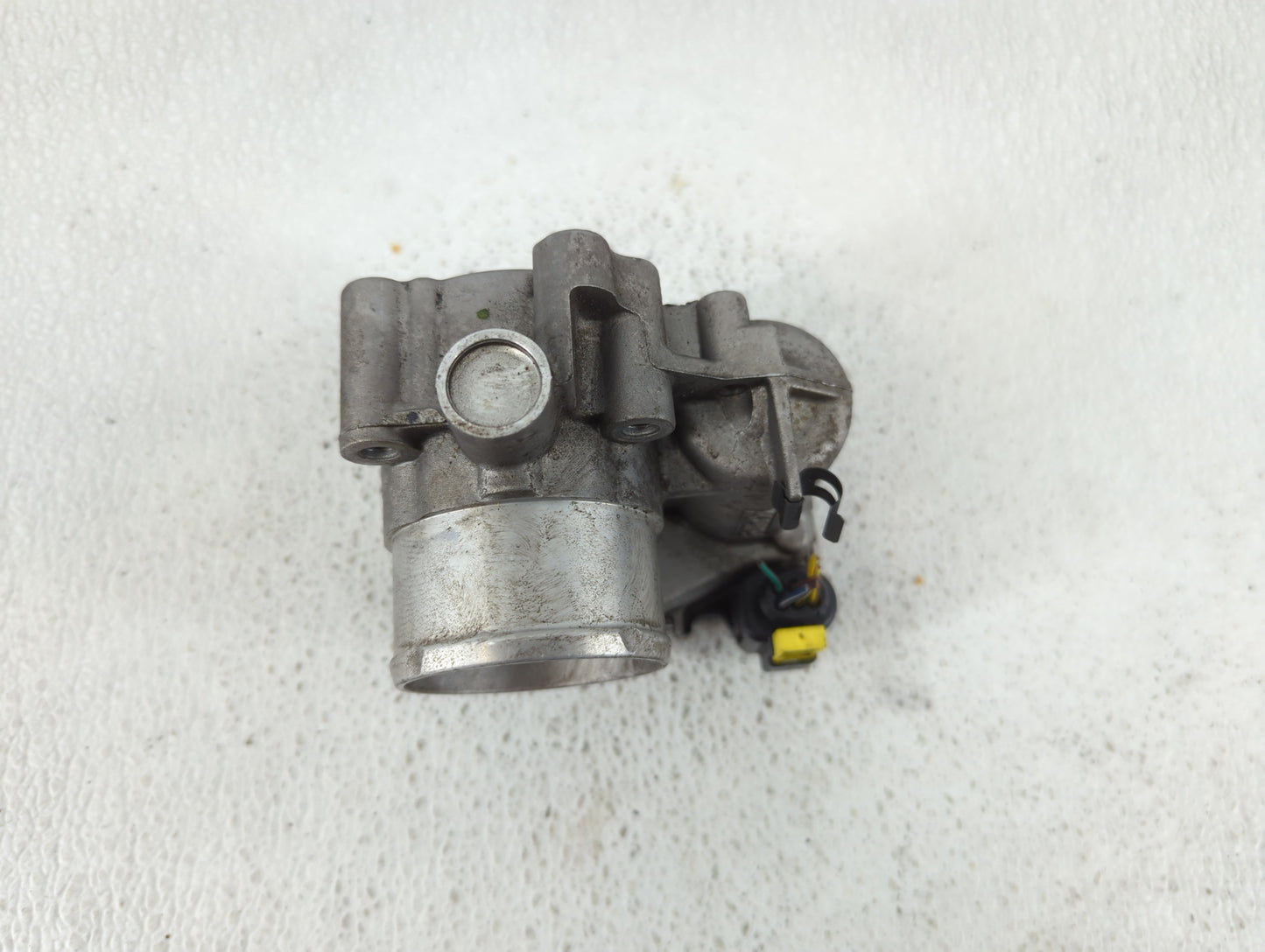 2014-2019 Ford Fiesta Throttle Body P/N:7S7G-9F991-CA Fits Fits 2013 2014 2015 2016 2017 2018 2019 OEM Used Auto Parts - Oem