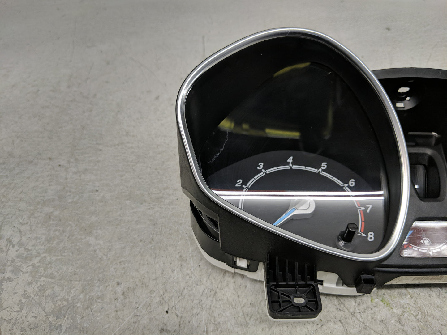 2015-2017 Ford Fiesta Instrument Cluster Speedometer Gauges P/N:D2BT-10849-GAT Fits Fits 2015 2016 2017 OEM Used Auto Parts 
