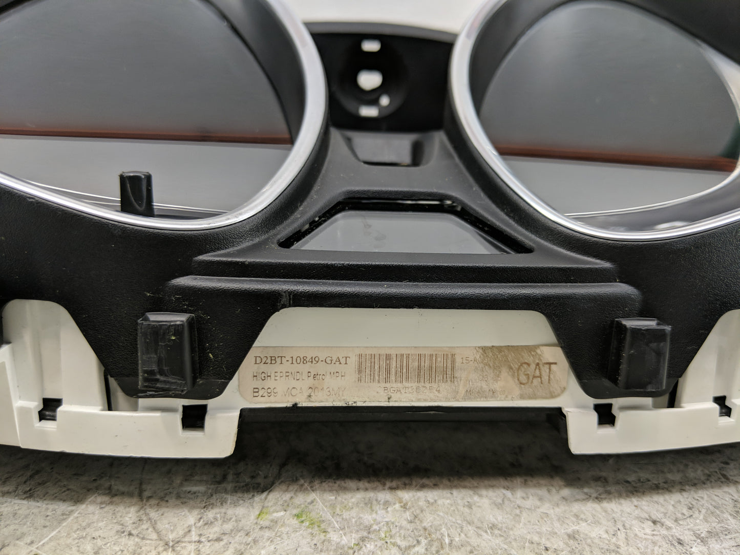 2015-2017 Ford Fiesta Instrument Cluster Speedometer Gauges P/N:D2BT-10849-GAT Fits Fits 2015 2016 2017 OEM Used Auto Parts 