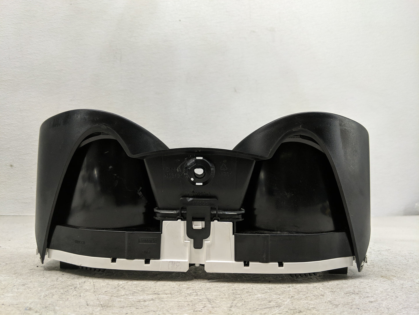 2015-2017 Ford Fiesta Instrument Cluster Speedometer Gauges P/N:D2BT-10849-GAT Fits Fits 2015 2016 2017 OEM Used Auto Parts 