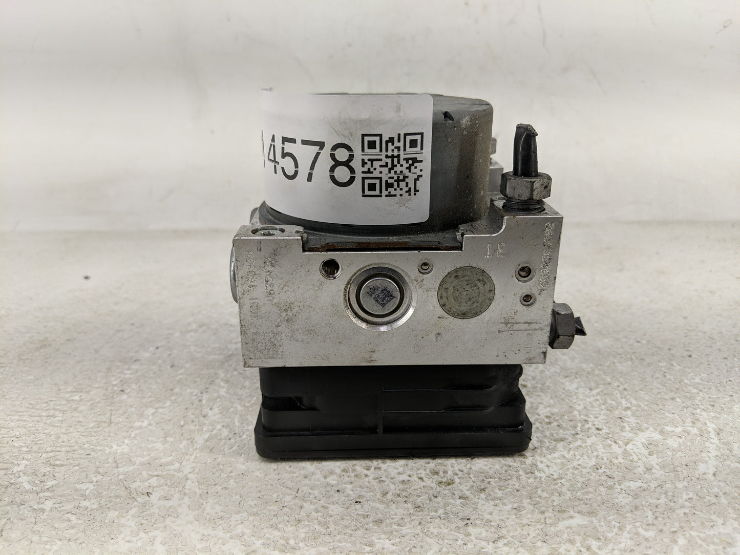 2014-2019 Ford Fiesta ABS Pump Control Module Replacement P/N:D2BC-2C405-FA Fits Fits 2014 2015 2016 2017 2018 2019 OEM Used