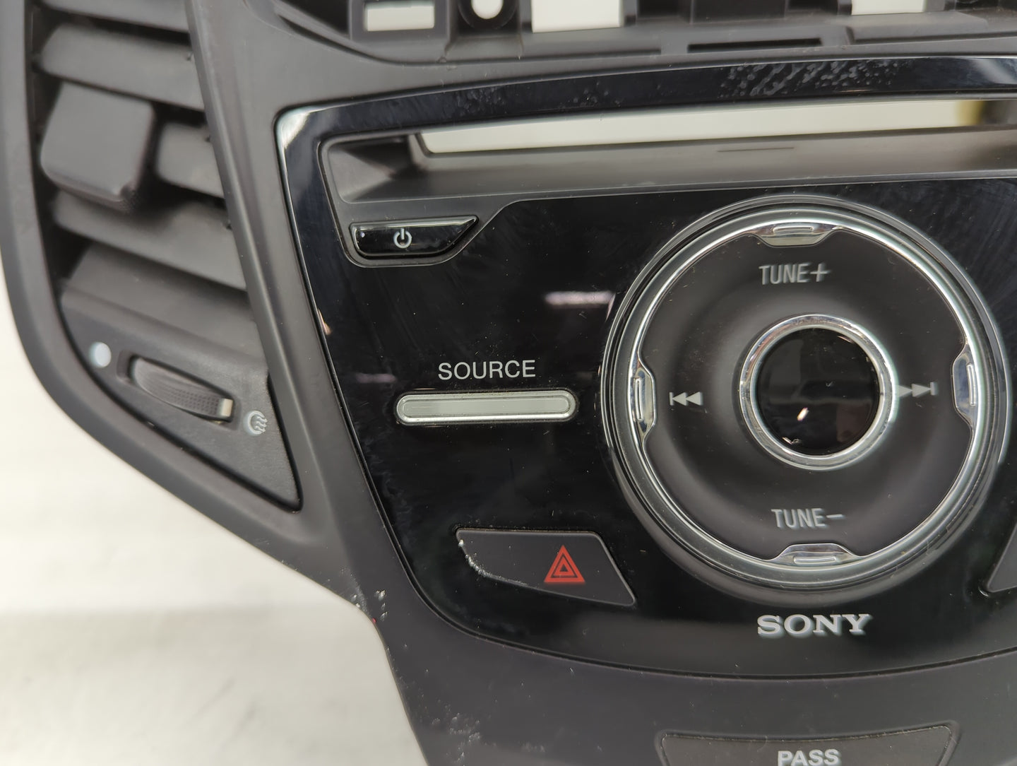 2016 Ford Fiesta Radio AM FM Cd Player Receiver Replacement P/N:D2BB-18A802-G Fits OEM Used Auto Parts - Oemusedautoparts1.c