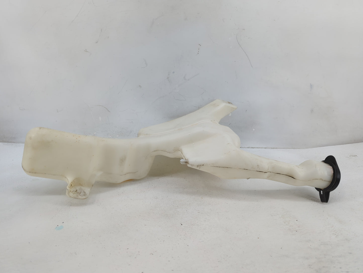 2011-2019 Ford Fiesta Windshield Washer Fluid Reservoir Bottle Oem - Oemusedautoparts1.com