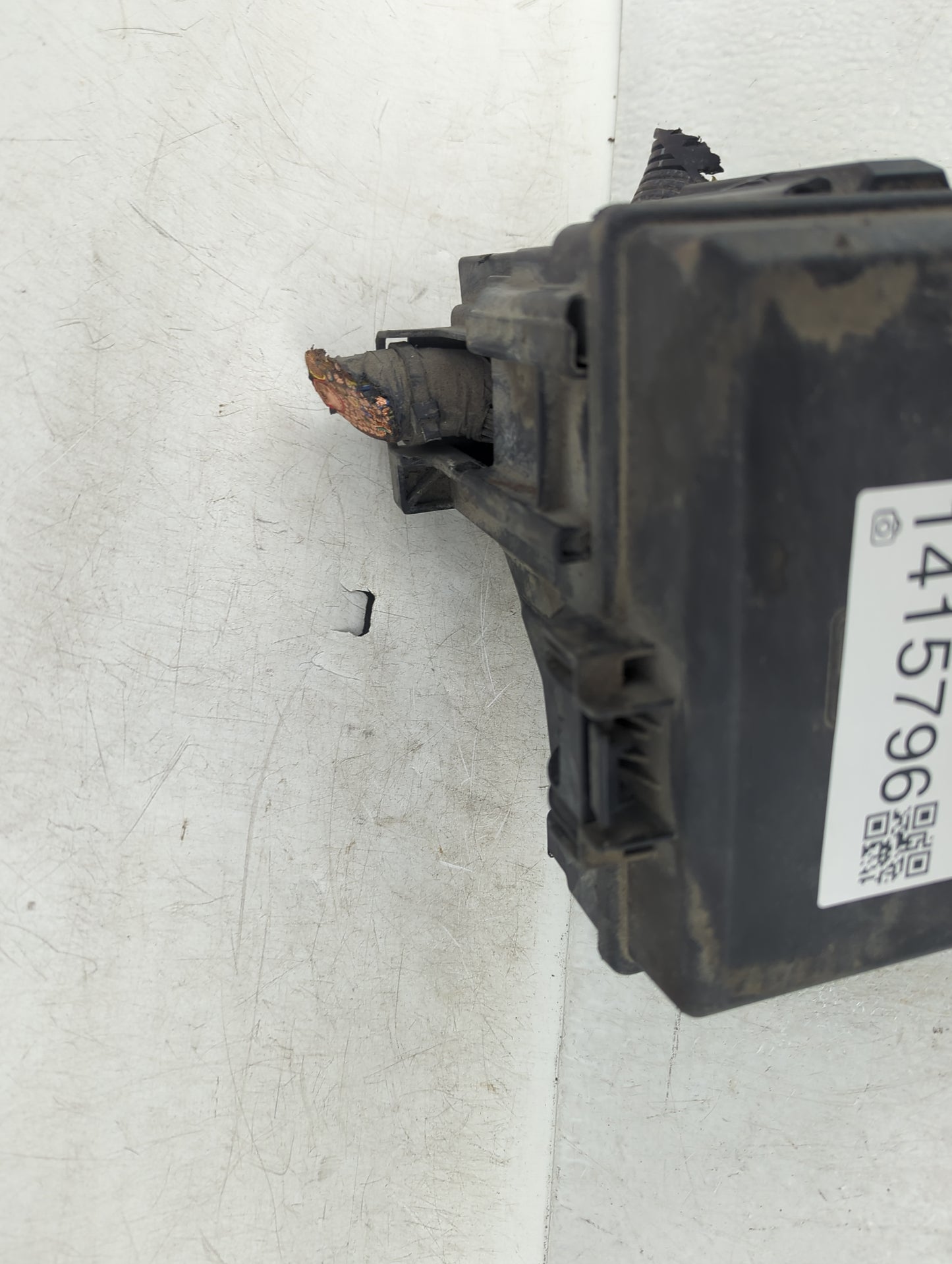 2014-2019 Ford Fiesta Fusebox Fuse Box Panel Relay Module Fits Fits 2014 2015 2016 2017 2018 2019 OEM Used Auto Parts - Oemu