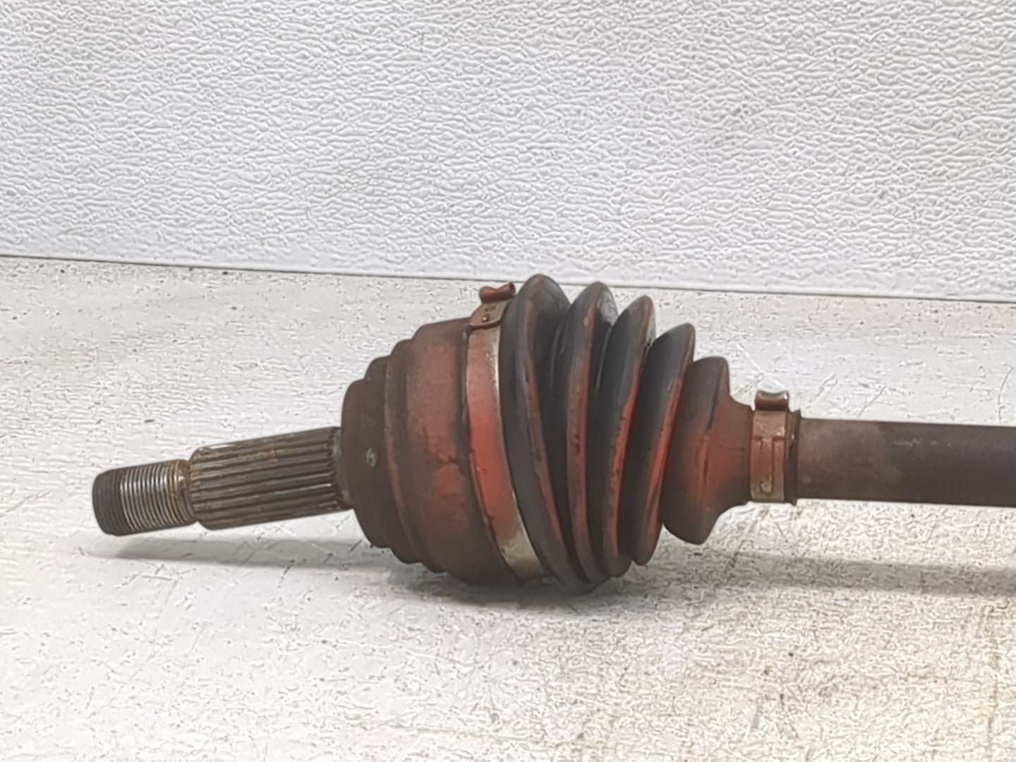 2014-2017 Ford Fiesta Axle Shaft Front Passenger Cv C/v - Oemusedautoparts1.com