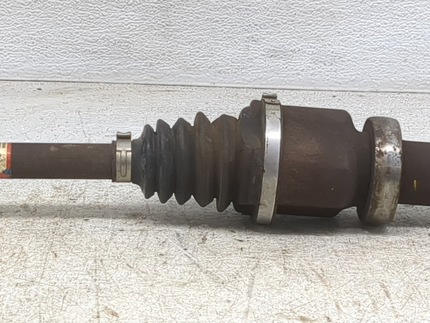 2014-2017 Ford Fiesta Axle Shaft Front Passenger Cv C/v - Oemusedautoparts1.com