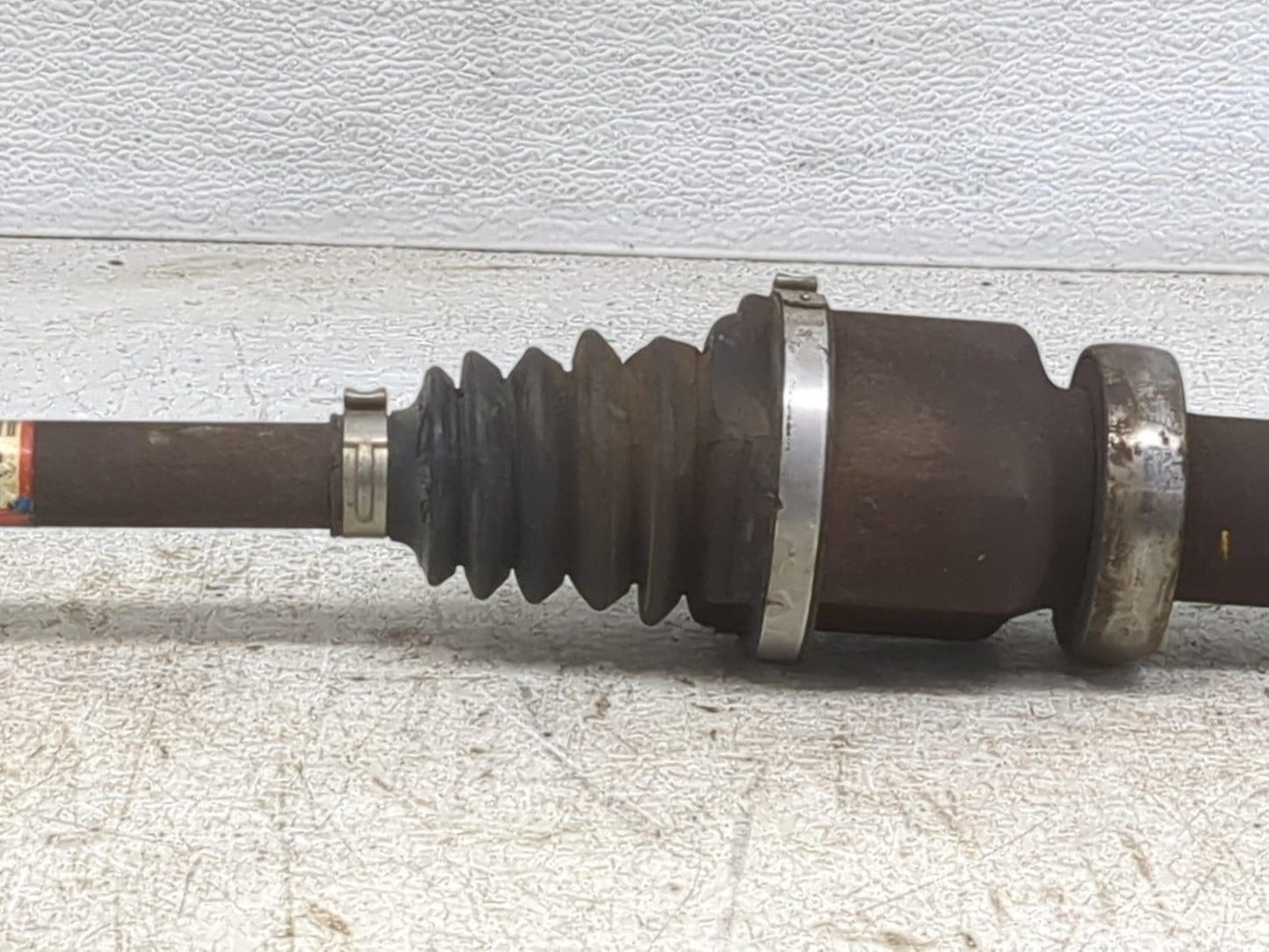 2014-2017 Ford Fiesta Axle Shaft Front Passenger Cv C/v - Oemusedautoparts1.com