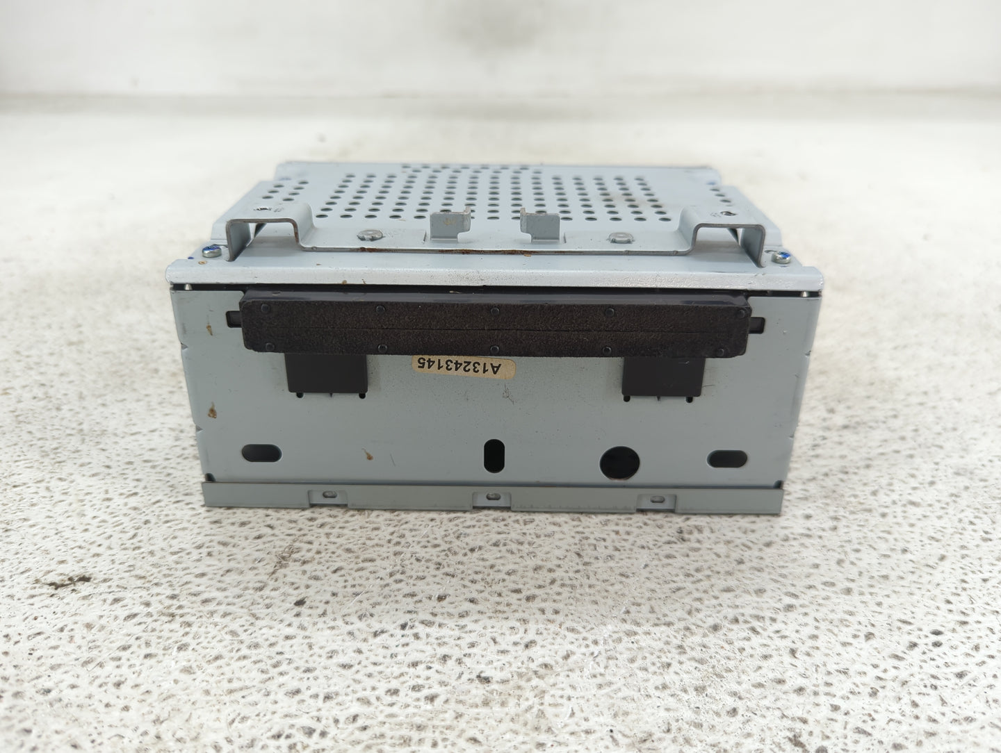 2016-2018 Ford Fiesta Radio AM FM Cd Player Receiver Replacement P/N:D2BT-19C107-AH Fits Fits 2016 2017 2018 OEM Used Auto P