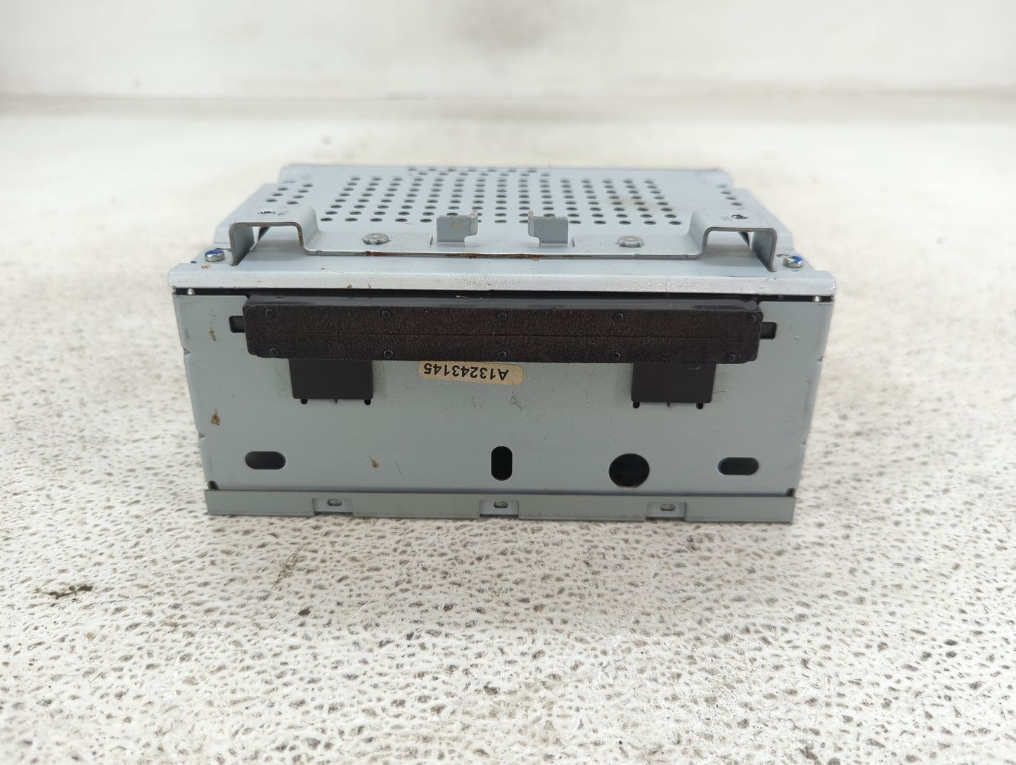2016-2018 Ford Fiesta Radio AM FM Cd Player Receiver Replacement P/N:D2BT-19C107-AH Fits Fits 2016 2017 2018 OEM Used Auto P