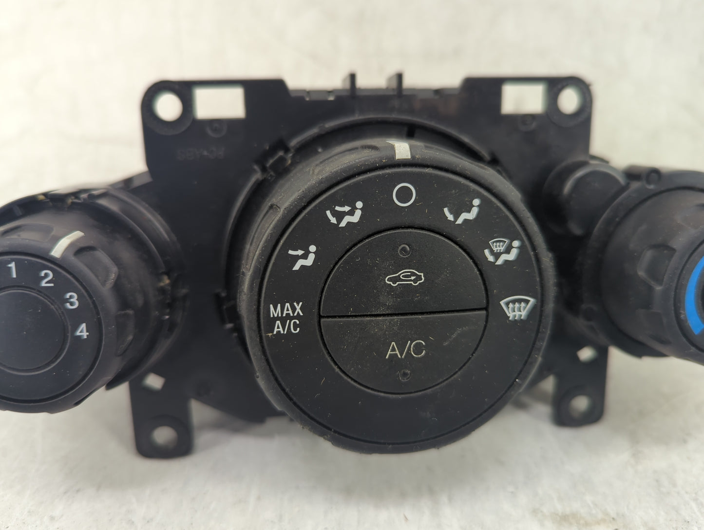2014-2019 Ford Fiesta Climate Control Module Temperature AC/Heater Replacement P/N:D2BT19980AF Fits OEM Used Auto Parts - Oe