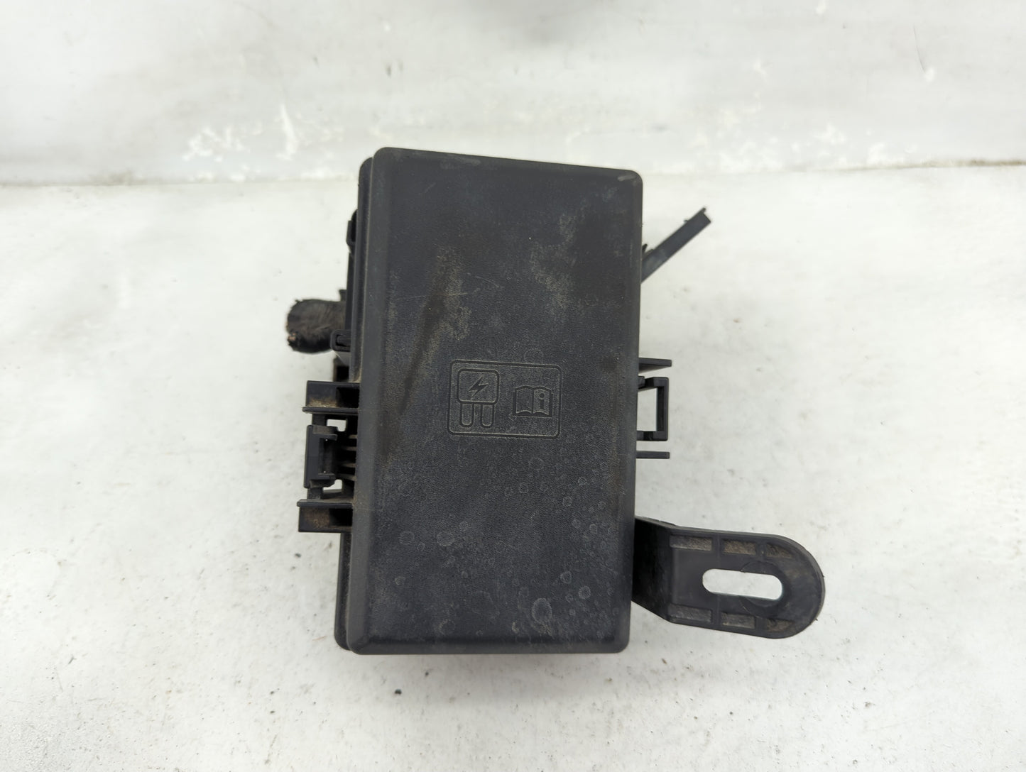 2014-2019 Ford Fiesta Fusebox Fuse Box Panel Relay Module P/N:8T2T-14B192-AB 9L2T-14B192-AA Fits OEM Used Auto Parts - Oemus