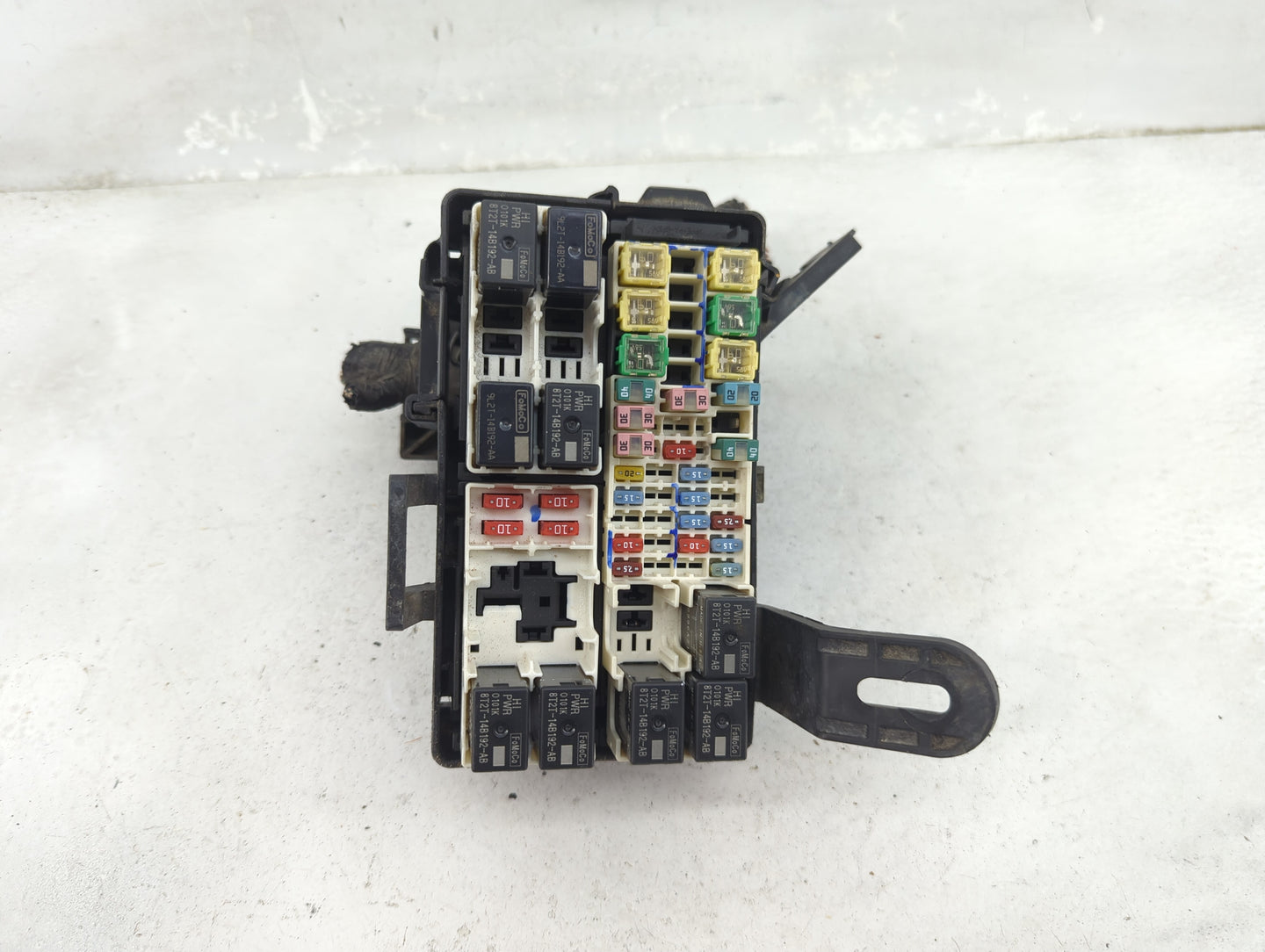 2014-2019 Ford Fiesta Fusebox Fuse Box Panel Relay Module P/N:8T2T-14B192-AB 9L2T-14B192-AA Fits OEM Used Auto Parts - Oemus