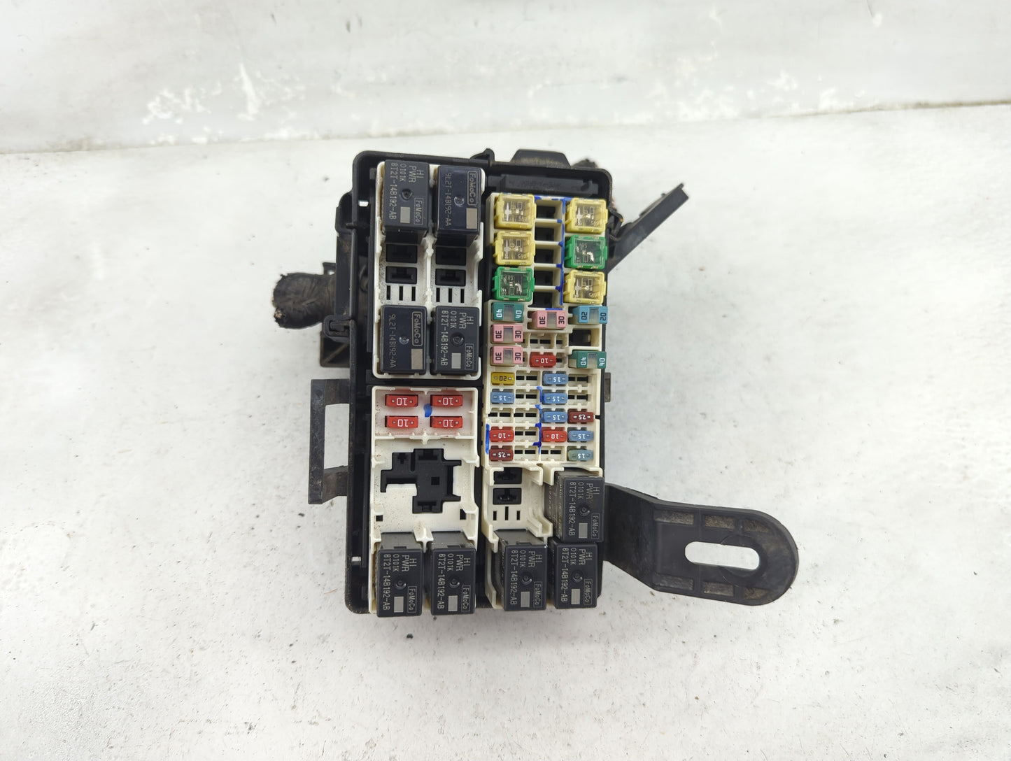 2014-2019 Ford Fiesta Fusebox Fuse Box Panel Relay Module P/N:8T2T-14B192-AB 9L2T-14B192-AA Fits OEM Used Auto Parts - Oemus