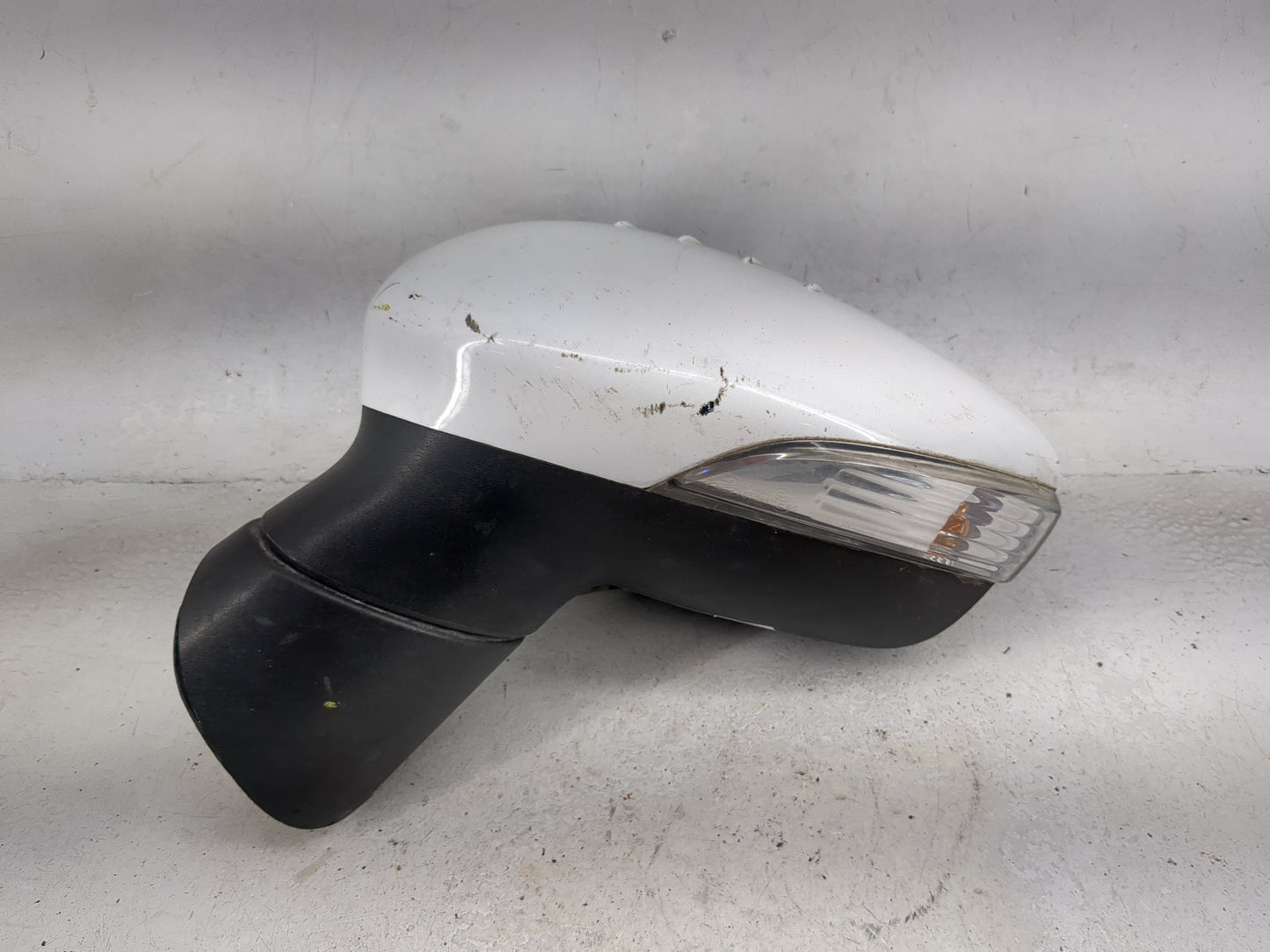 2014-2019 Ford Fiesta Driver Side View Mirror - Left Door Mirror OEM Used - Oemusedautoparts1.com