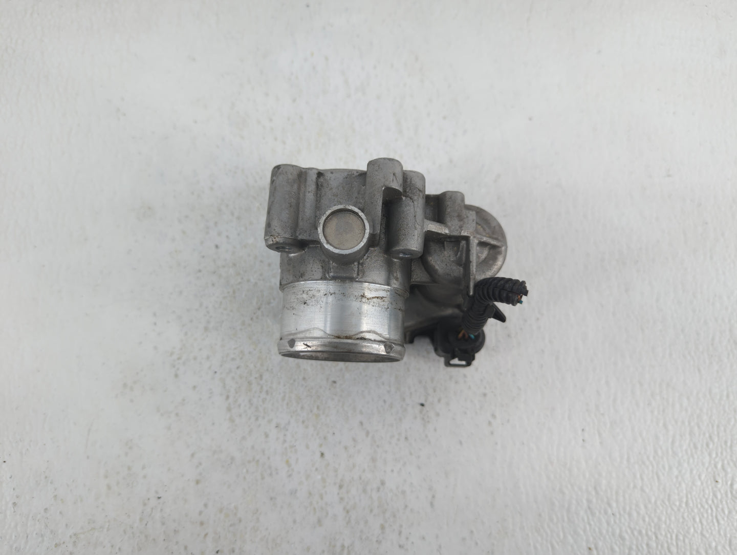 2014-2019 Ford Fiesta Throttle Body P/N:0 280 750 535 7S7G-9F991-CA Fits Fits 2013 2014 2015 2016 2017 2018 2019 OEM Used Au