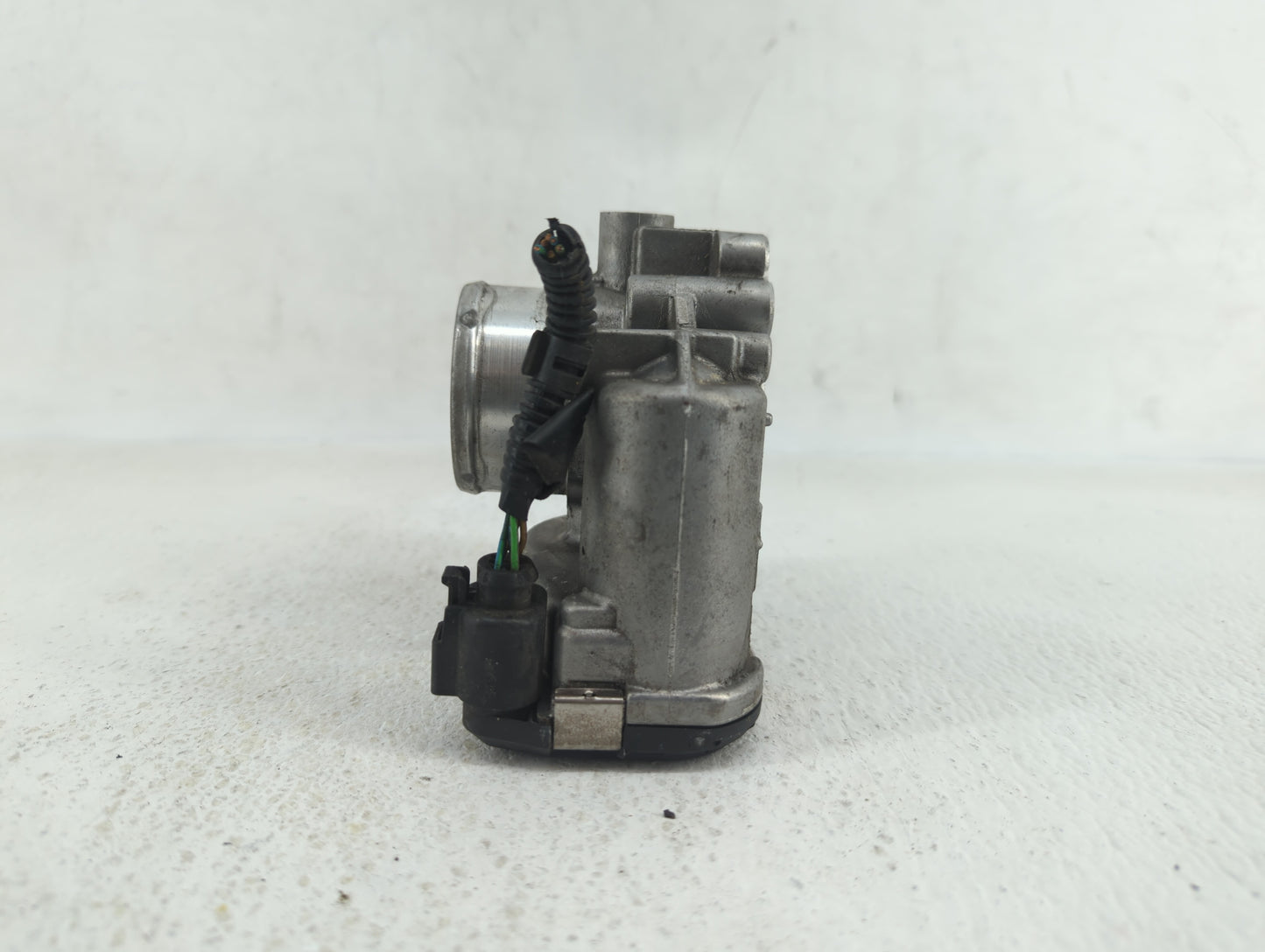 2014-2019 Ford Fiesta Throttle Body P/N:0 280 750 535 7S7G-9F991-CA Fits Fits 2013 2014 2015 2016 2017 2018 2019 OEM Used Au