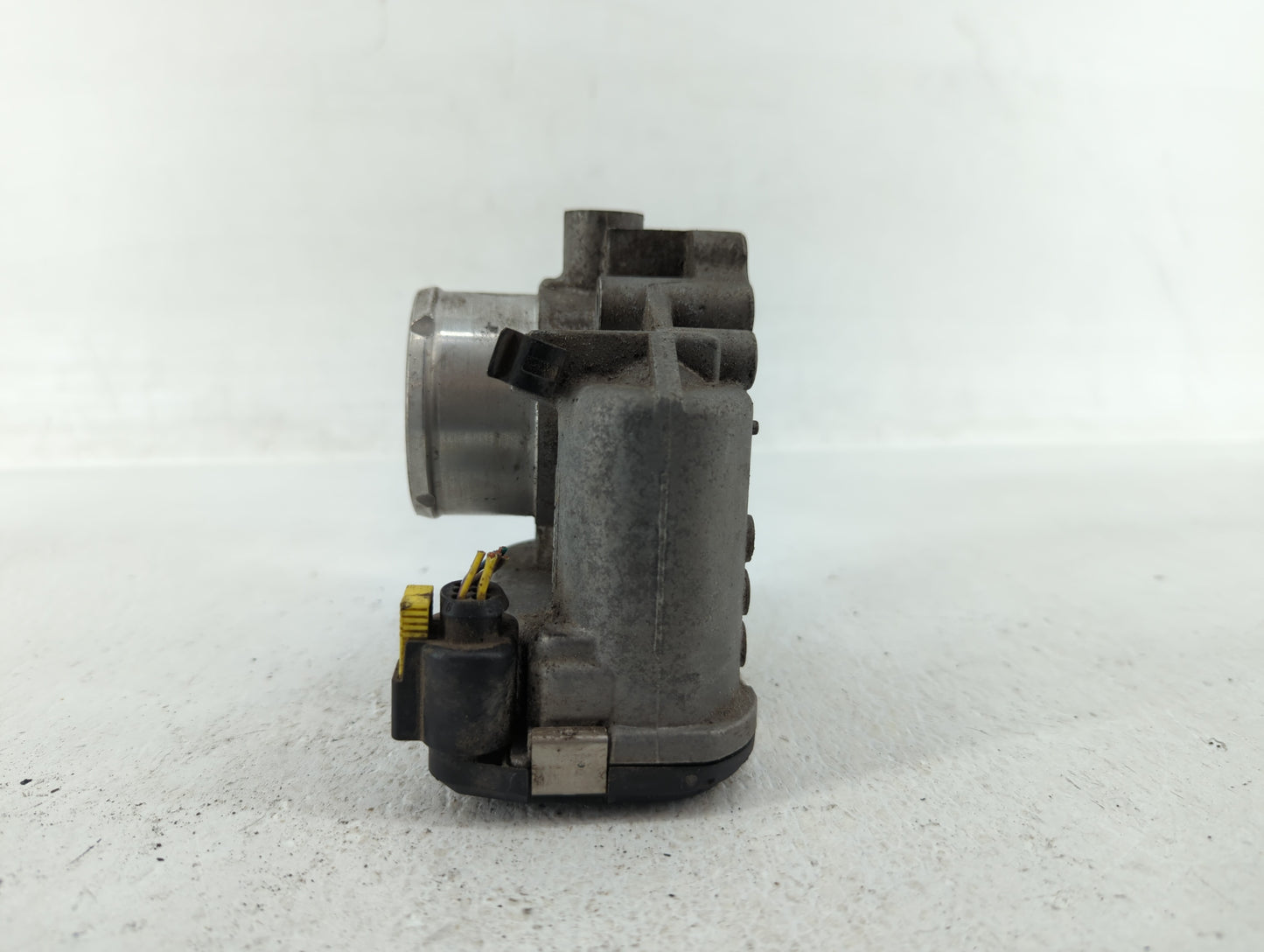 2014-2019 Ford Fiesta Throttle Body P/N:7S7G-9F991-CA Fits Fits 2013 2014 2015 2016 2017 2018 2019 OEM Used Auto Parts - Oem