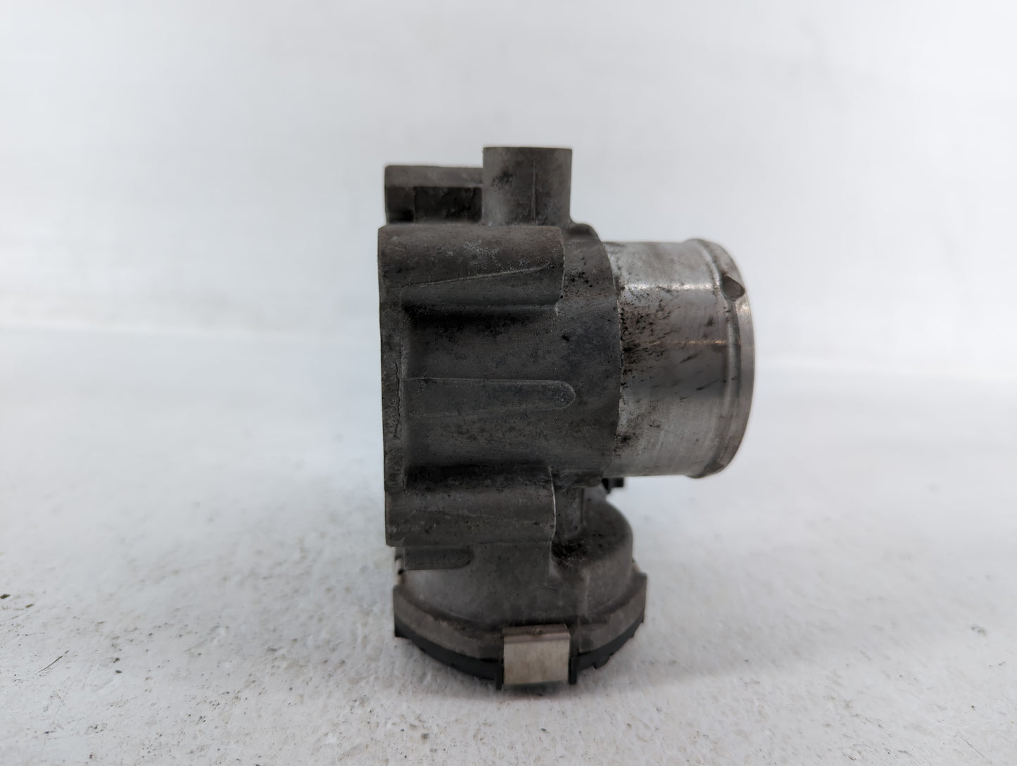 2014-2019 Ford Fiesta Throttle Body P/N:7S7G-9F991-CA Fits Fits 2013 2014 2015 2016 2017 2018 2019 OEM Used Auto Parts - Oem