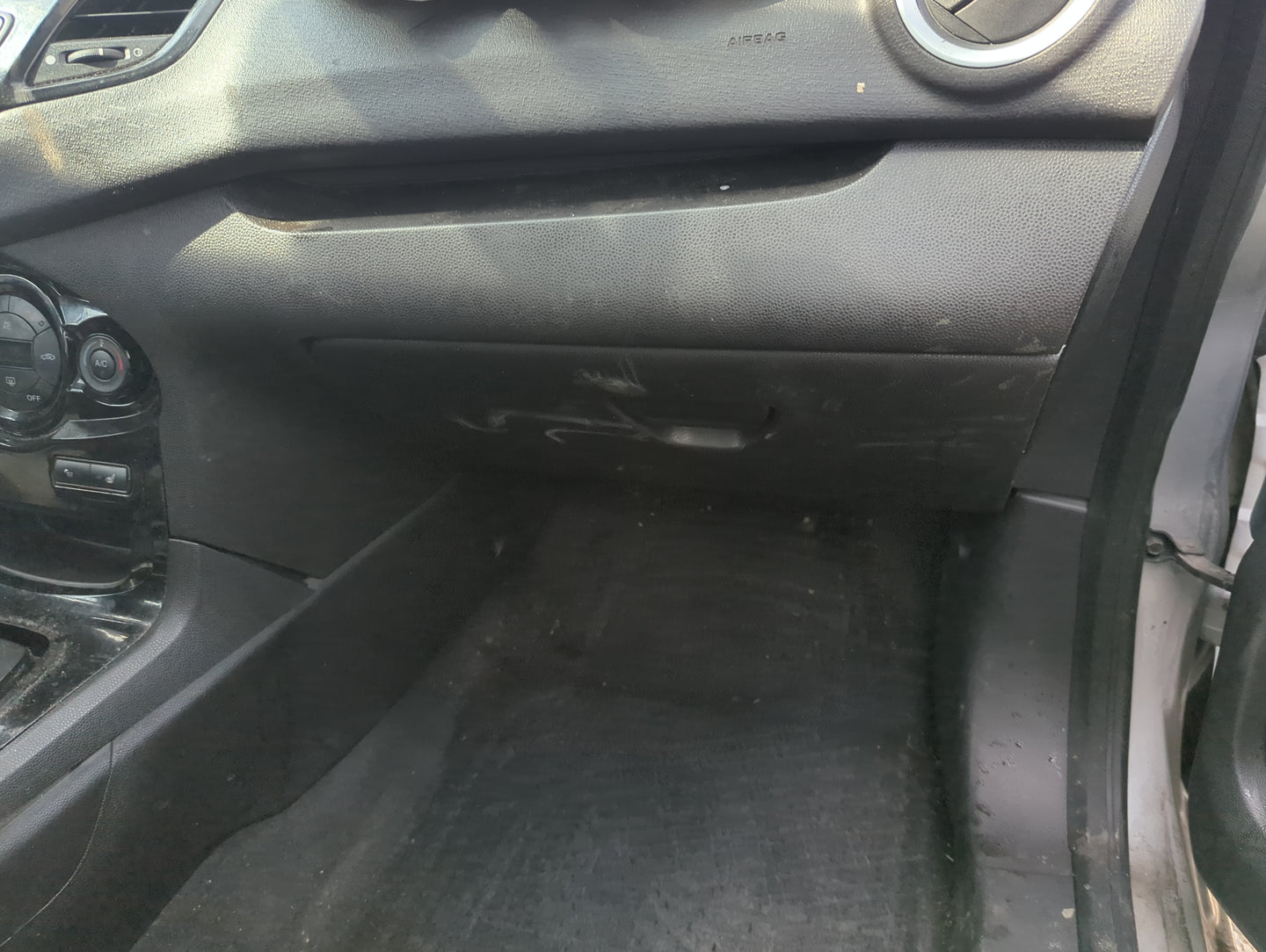2016 Ford Fiesta Passenger Glove Box Door Storage Compartment 5012318 - Oemusedautoparts1.com