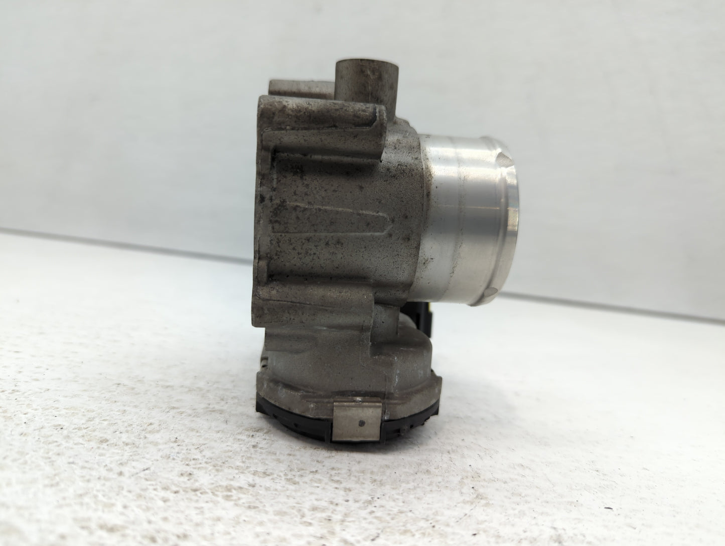 2014-2019 Ford Fiesta Throttle Body P/N:7S7G-9F991-CA Fits Fits 2013 2014 2015 2016 2017 2018 2019 OEM Used Auto Parts - Oem