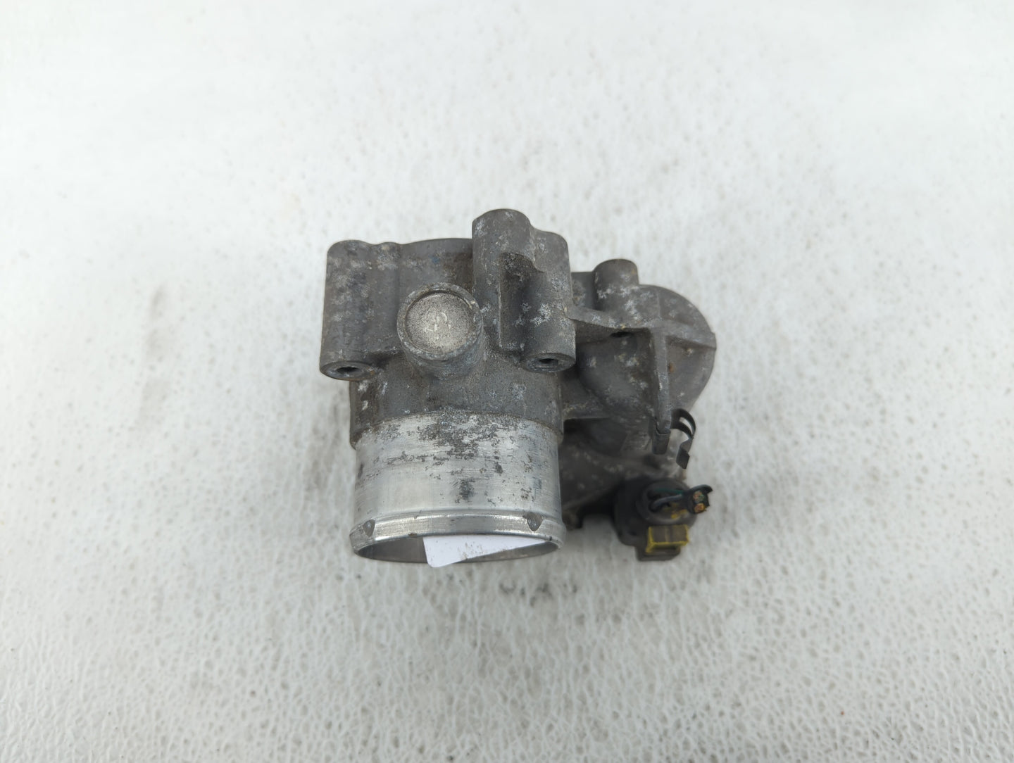 2014-2019 Ford Fiesta Throttle Body P/N:7S7G-9F991-CA Fits Fits 2013 2014 2015 2016 2017 2018 2019 OEM Used Auto Parts - Oem