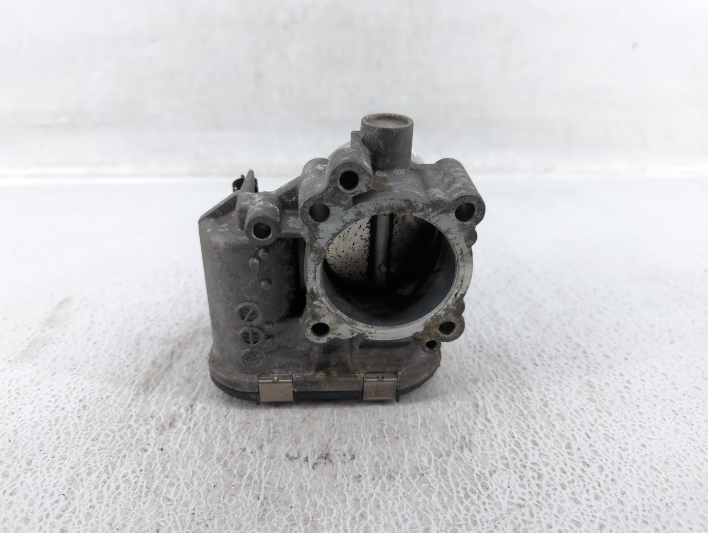 2014-2019 Ford Fiesta Throttle Body P/N:7S7G-9F991-CA Fits Fits 2013 2014 2015 2016 2017 2018 2019 OEM Used Auto Parts - Oem