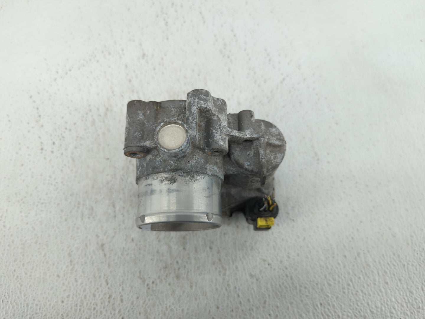 2014-2019 Ford Fiesta Throttle Body P/N:7S7G-9F991-CA Fits Fits 2013 2014 2015 2016 2017 2018 2019 OEM Used Auto Parts - Oem