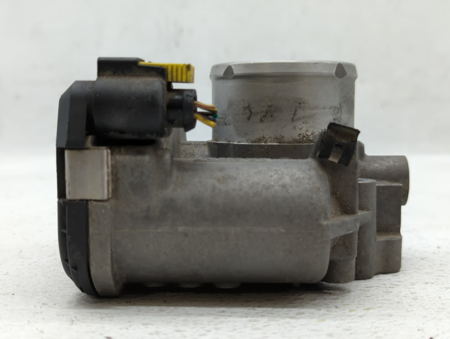 2014-2019 Ford Fiesta Throttle Body P/N:7S7G-9F991-CA Fits Fits 2013 2014 2015 2016 2017 2018 2019 OEM Used Auto Parts - Oem