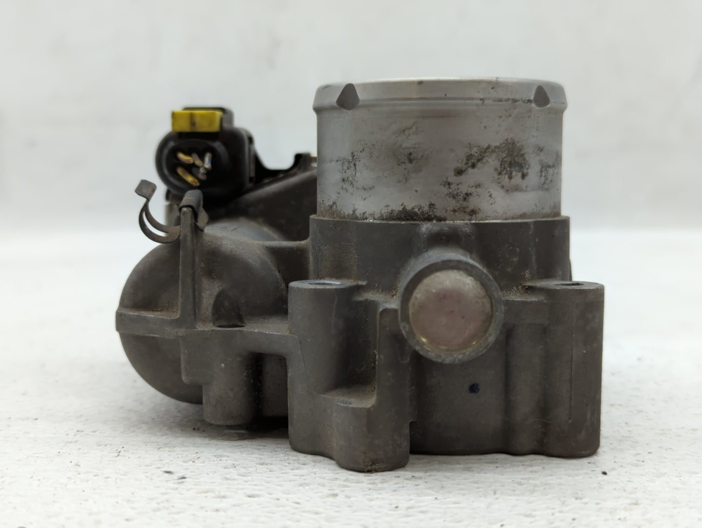 2014-2019 Ford Fiesta Throttle Body P/N:7S7G-9F991-CA Fits Fits 2013 2014 2015 2016 2017 2018 2019 OEM Used Auto Parts - Oem