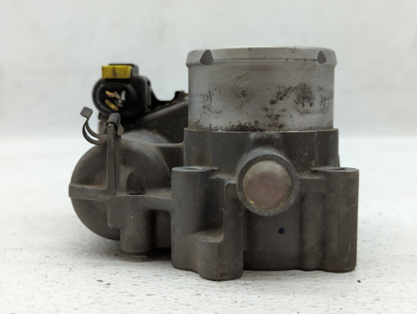 2014-2019 Ford Fiesta Throttle Body P/N:7S7G-9F991-CA Fits Fits 2013 2014 2015 2016 2017 2018 2019 OEM Used Auto Parts - Oem