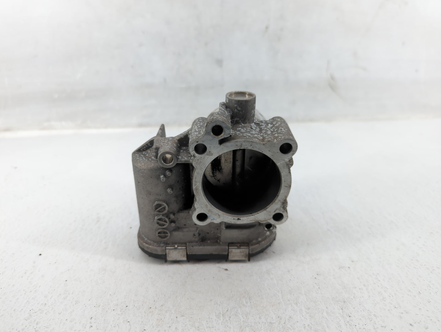 2014-2019 Ford Fiesta Throttle Body P/N:7S7G-9F991-CA Fits Fits 2013 2014 2015 2016 2017 2018 2019 OEM Used Auto Parts - Oem