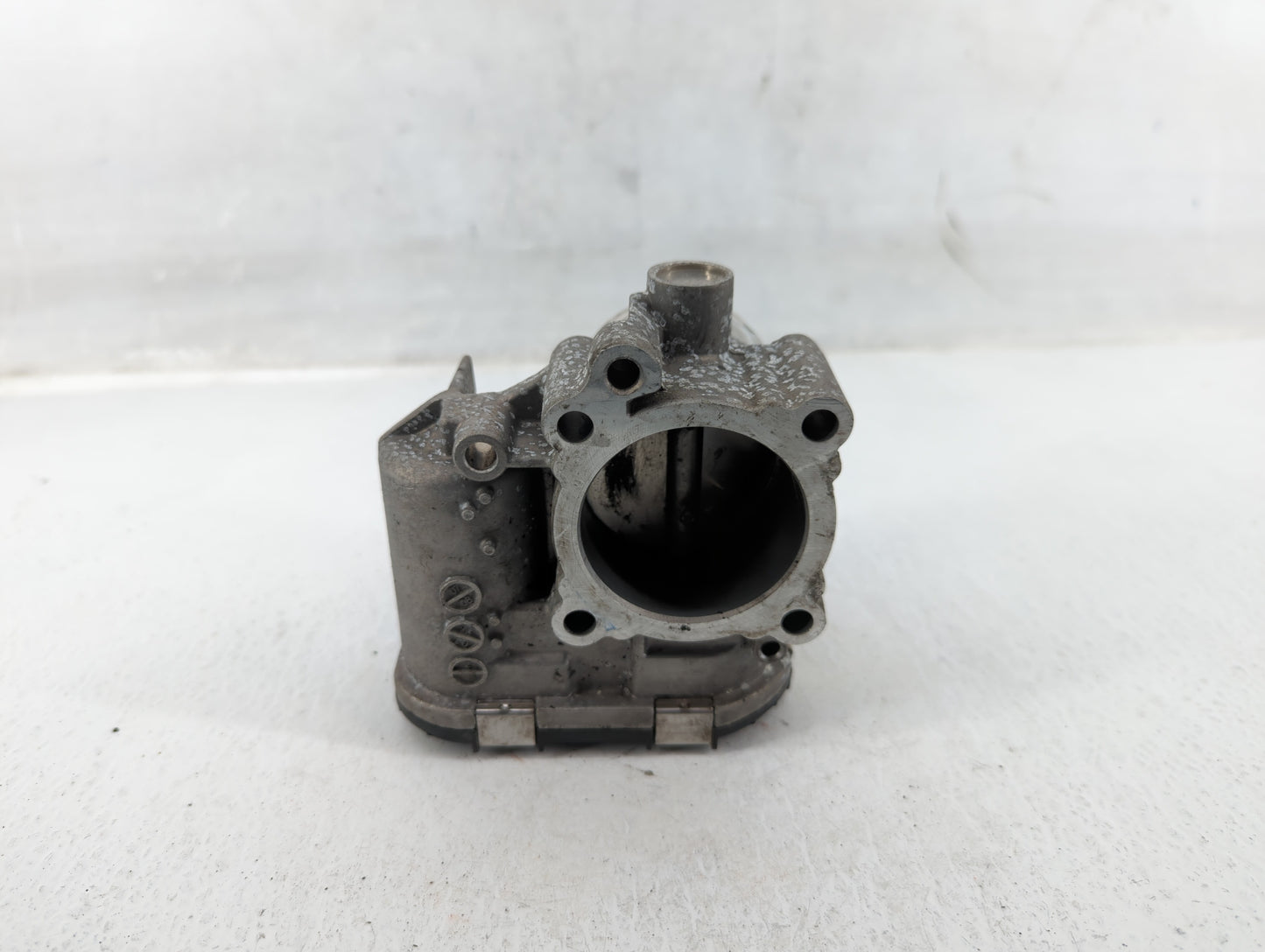 2014-2019 Ford Fiesta Throttle Body P/N:7S7G-9F991-CA Fits Fits 2013 2014 2015 2016 2017 2018 2019 OEM Used Auto Parts - Oem