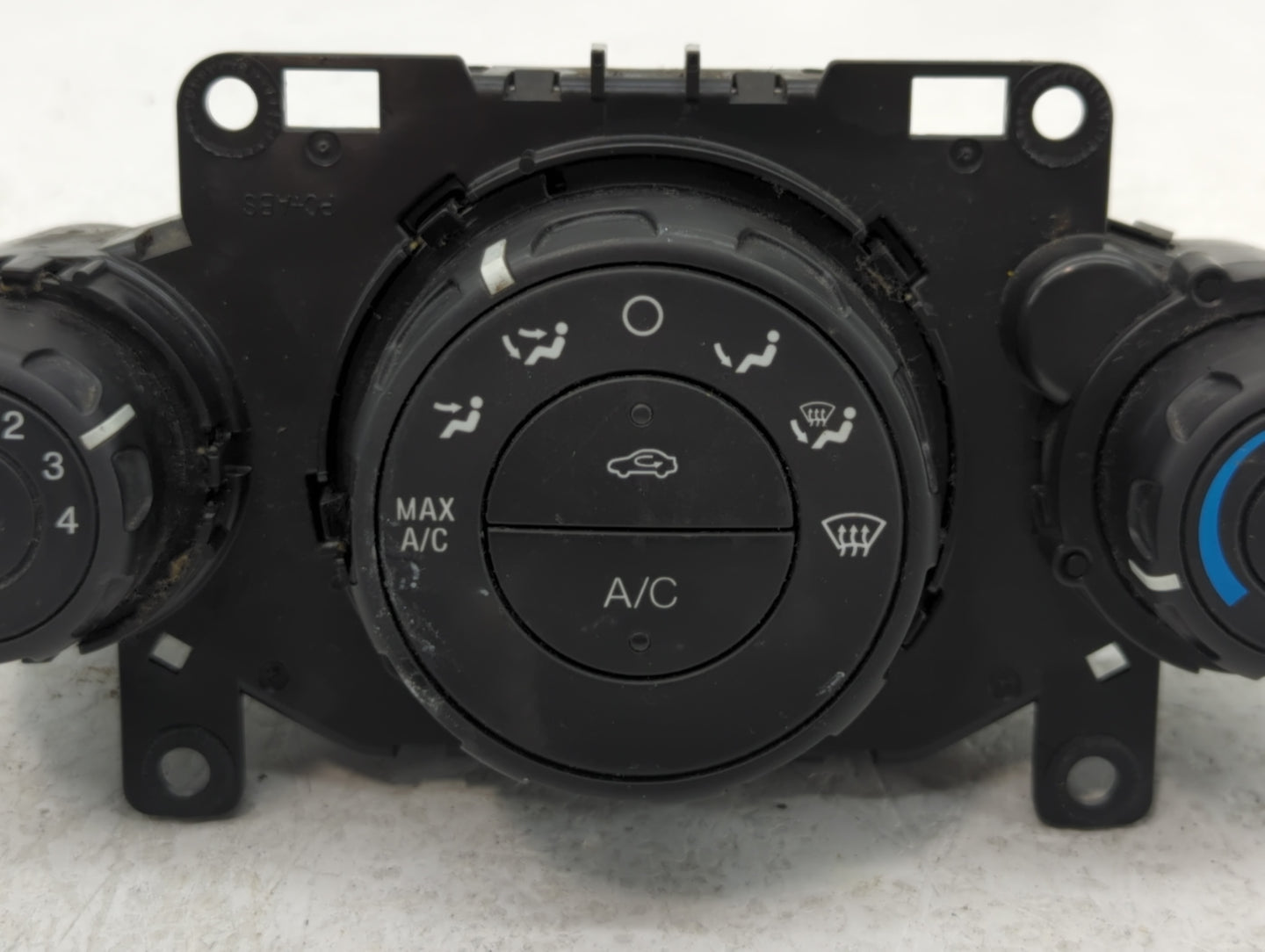 2014-2019 Ford Fiesta Climate Control Module Temperature AC/Heater Replacement P/N:10419145004 D2BT 19980 AE Fits OEM Used A