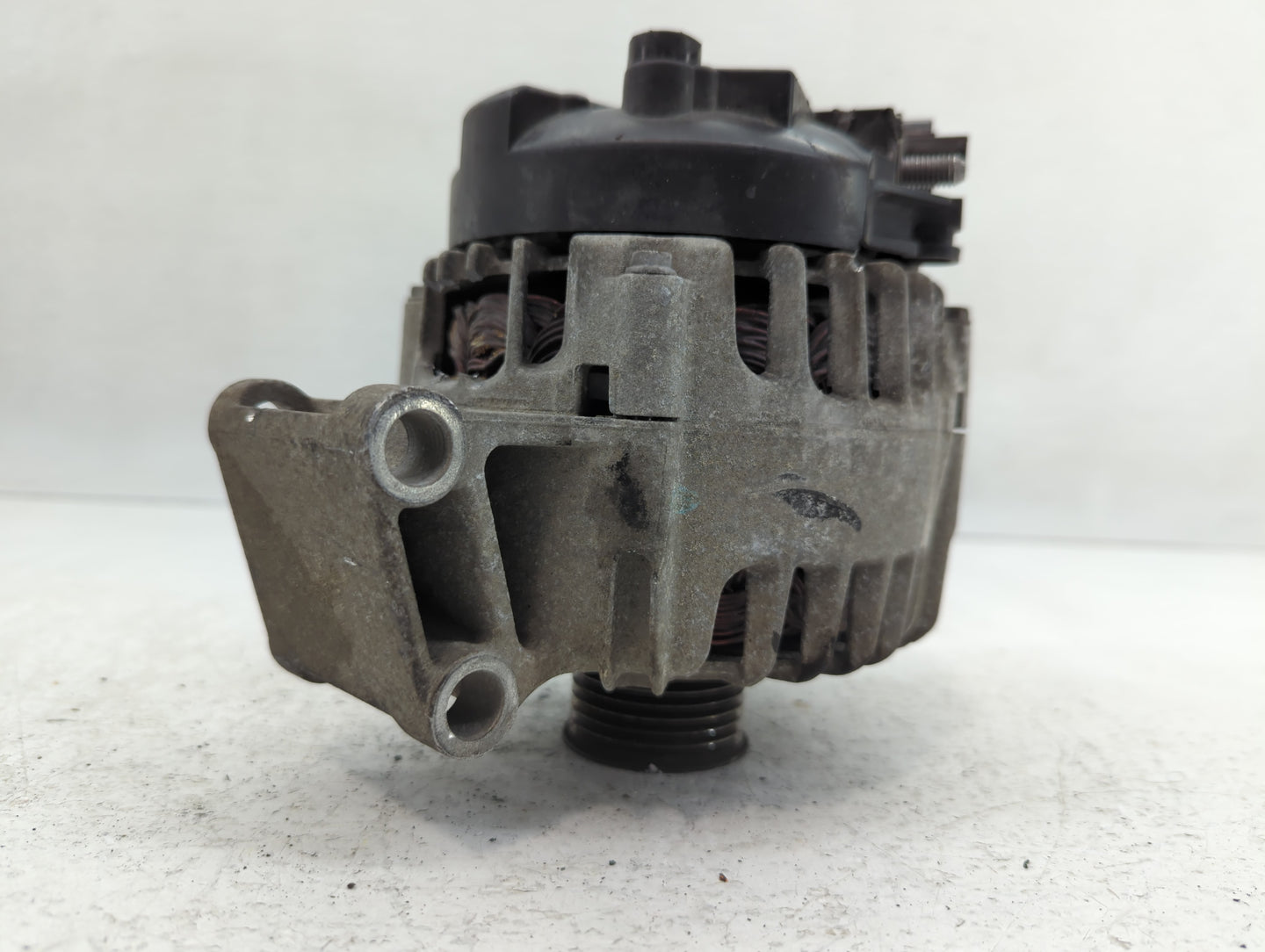 2011-2019 Ford Fiesta Alternator Replacement Generator Charging Assembly Engine OEM P/N:AE8T-10300-AA Fits OEM Used Auto Par