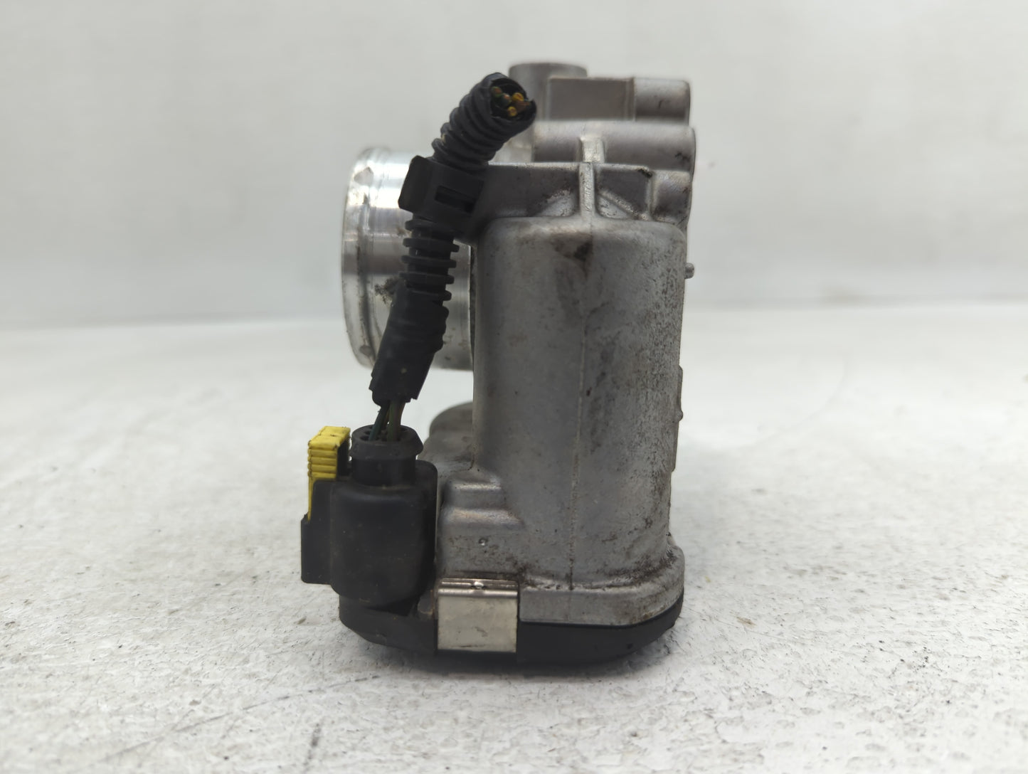 2014-2019 Ford Fiesta Throttle Body P/N:7S7G-9F991-CA Fits Fits 2013 2014 2015 2016 2017 2018 2019 OEM Used Auto Parts - Oem