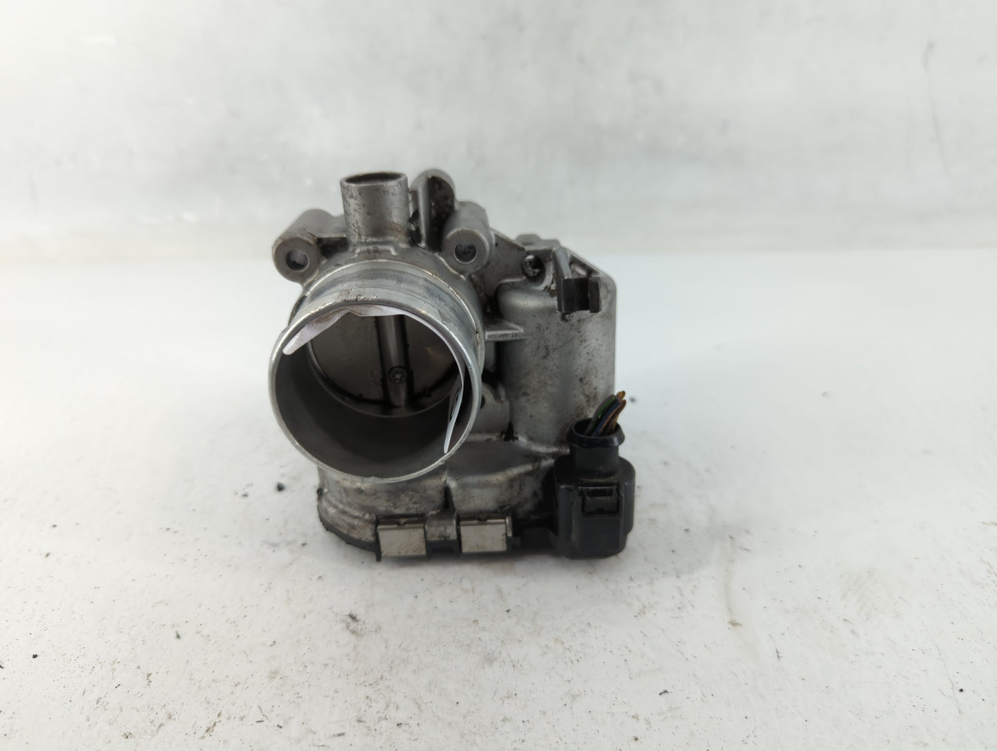 2014-2019 Ford Fiesta Throttle Body P/N:7S7G-9F991-CA Fits Fits 2013 2014 2015 2016 2017 2018 2019 OEM Used Auto Parts - Oem