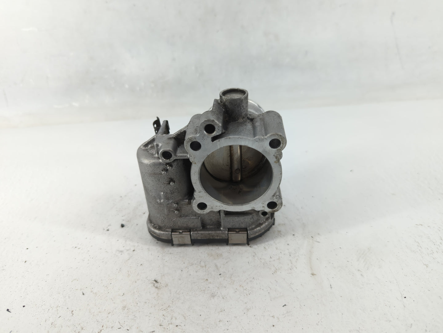 2014-2019 Ford Fiesta Throttle Body P/N:7S7G-9F991-CA Fits Fits 2013 2014 2015 2016 2017 2018 2019 OEM Used Auto Parts - Oem