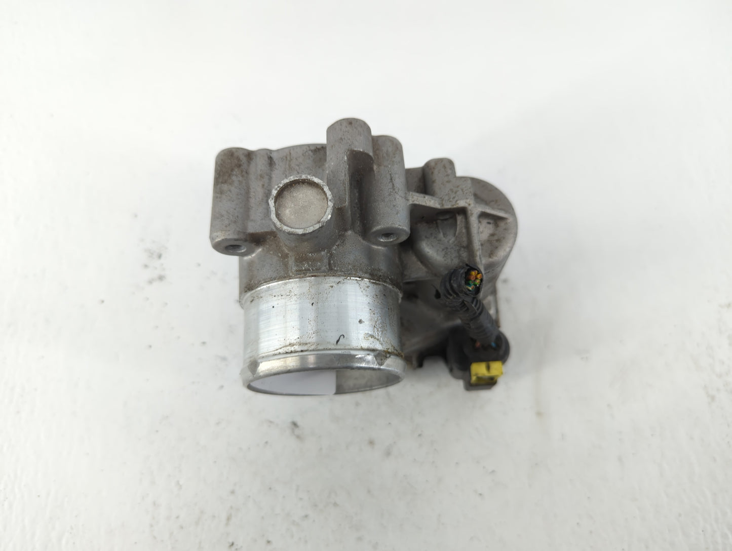2014-2019 Ford Fiesta Throttle Body P/N:7S7G-9F991-CA Fits Fits 2013 2014 2015 2016 2017 2018 2019 OEM Used Auto Parts - Oem
