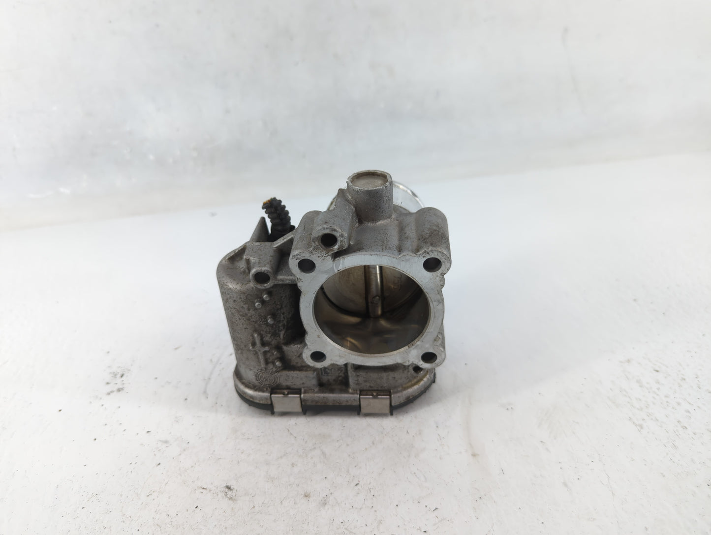2014-2019 Ford Fiesta Throttle Body P/N:7S7G-9F991-CA Fits Fits 2013 2014 2015 2016 2017 2018 2019 OEM Used Auto Parts - Oem