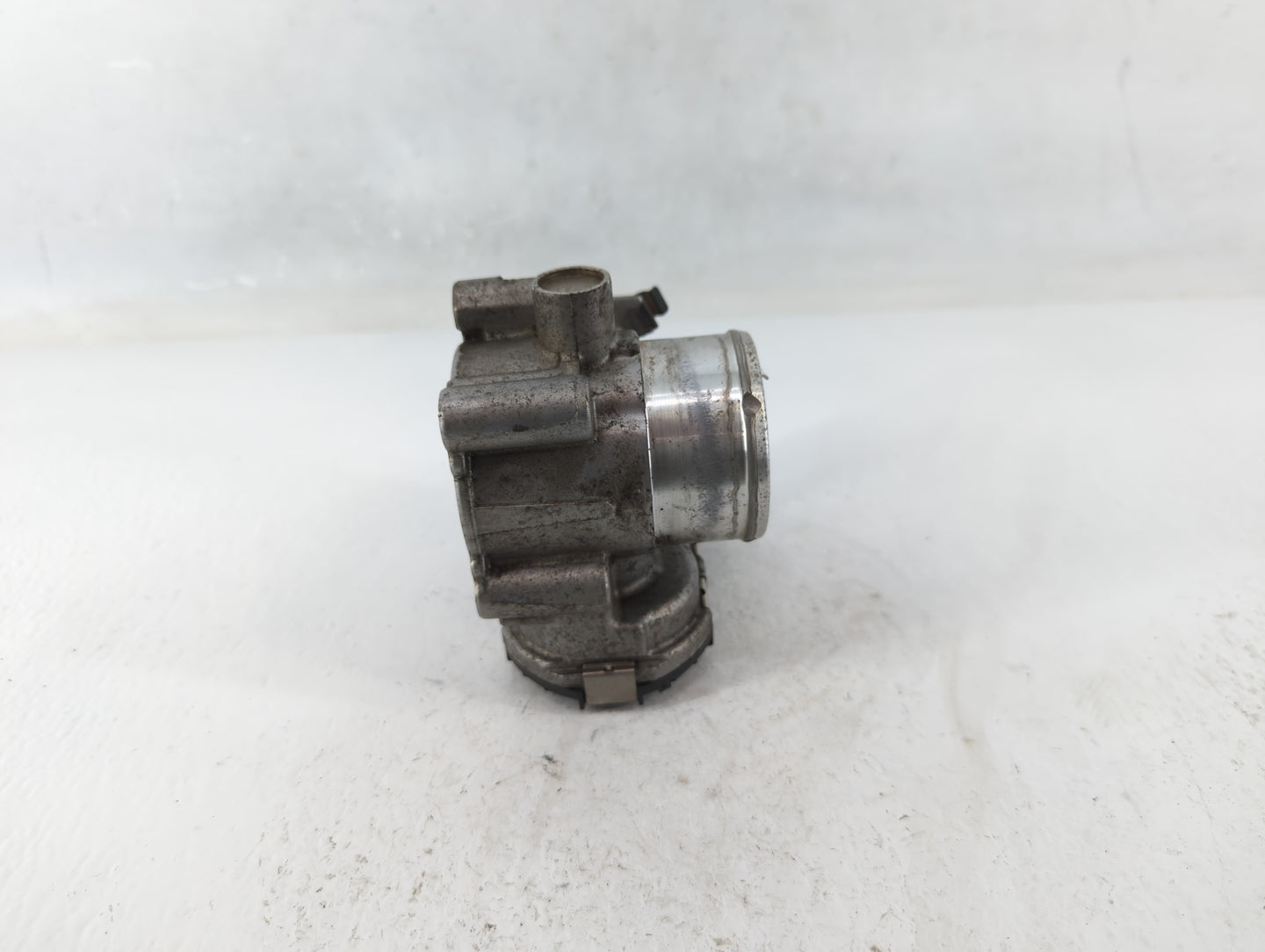 2014-2017 Ford Fiesta Throttle Body P/N:7S7G-9F991-CA Fits Fits 2014 2015 2016 2017 2018 OEM Used Auto Parts - Oemusedautopa
