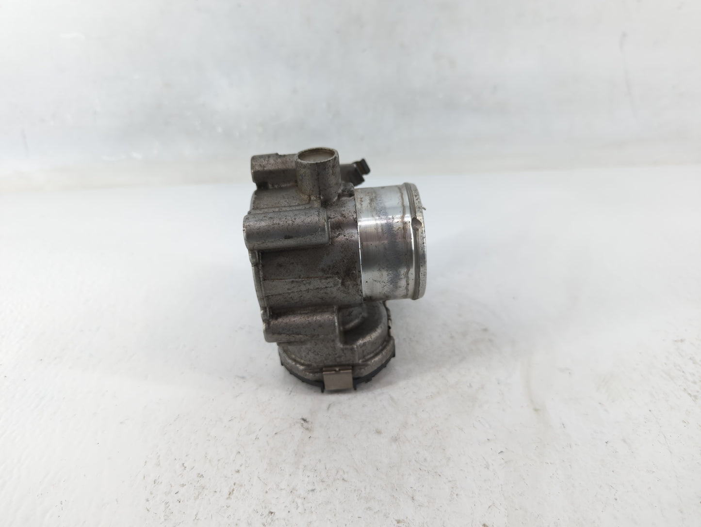 2014-2017 Ford Fiesta Throttle Body P/N:7S7G-9F991-CA Fits Fits 2014 2015 2016 2017 2018 OEM Used Auto Parts - Oemusedautopa