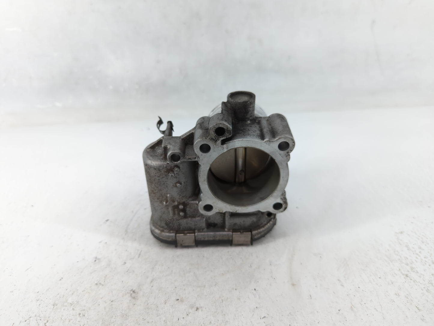 2014-2019 Ford Fiesta Throttle Body P/N:7S7G-9F991-CA Fits Fits 2013 2014 2015 2016 2017 2018 2019 OEM Used Auto Parts - Oem