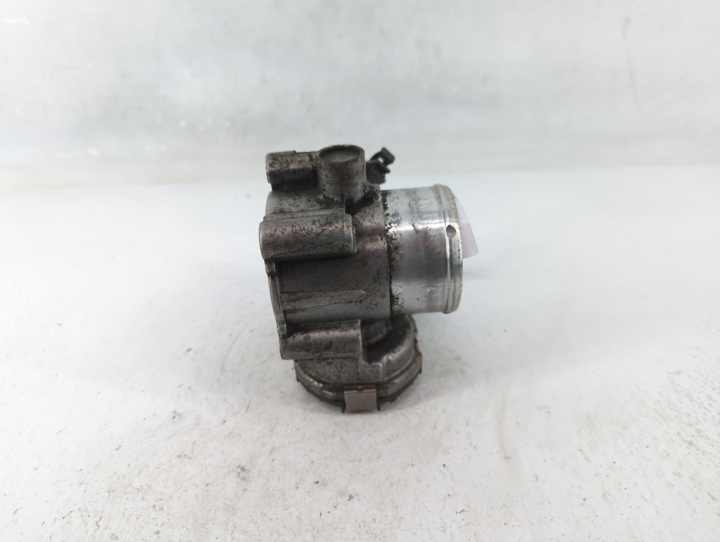 2014-2019 Ford Fiesta Throttle Body P/N:7S7G-9F991-CA Fits Fits 2013 2014 2015 2016 2017 2018 2019 OEM Used Auto Parts - Oem