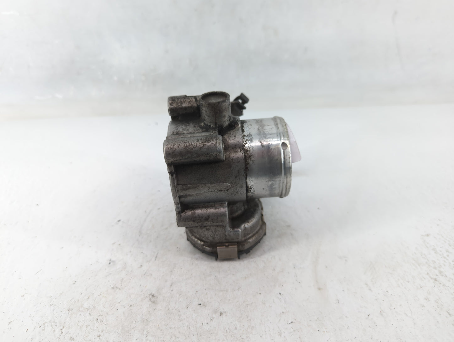 2014-2019 Ford Fiesta Throttle Body P/N:7S7G-9F991-CA Fits Fits 2013 2014 2015 2016 2017 2018 2019 OEM Used Auto Parts - Oem
