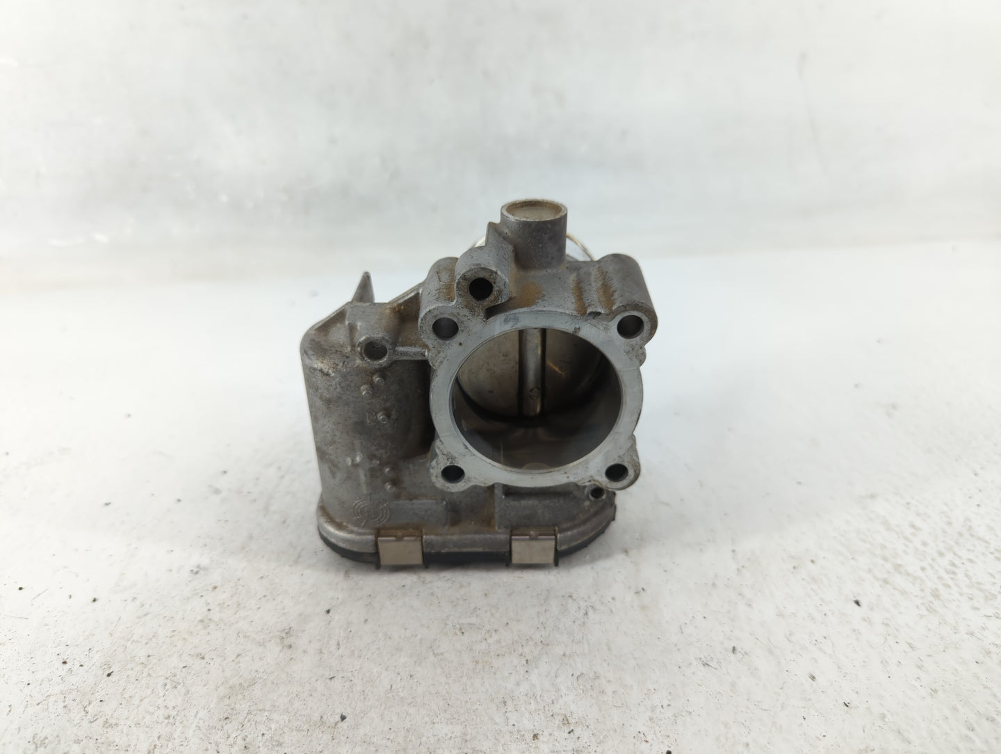 2014-2019 Ford Fiesta Throttle Body P/N:7S7G-9F991-CA Fits Fits 2013 2014 2015 2016 2017 2018 2019 OEM Used Auto Parts - Oem