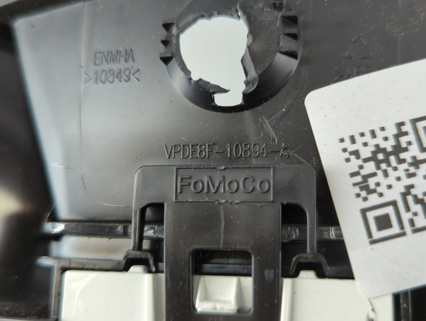 2016-2017 Ford Fiesta Instrument Cluster Speedometer Gauges P/N:VPDE8F-10894-A Fits Fits 2016 2017 OEM Used Auto Parts - Oem